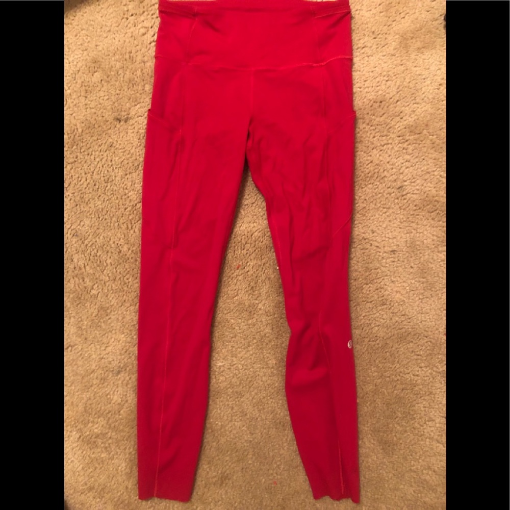Lululemon leggings red